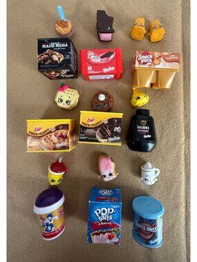 Shopkins Real Littles Lot Containers Matching Food Mini Figures Poptarts Eggos